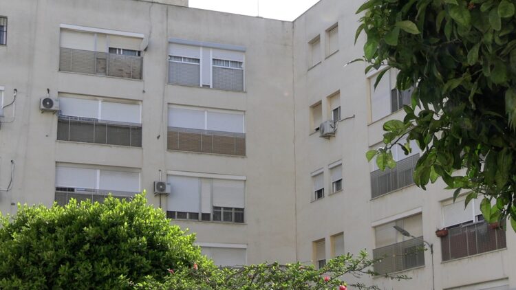 estanque-aguas-fecales-hedores-casa-miramar-bajo-5