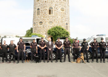 explosivos-drogas-exhibicion-canina-policia-nacional