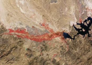extrana-mancha-roja-crece-marruecos-ve-espacio