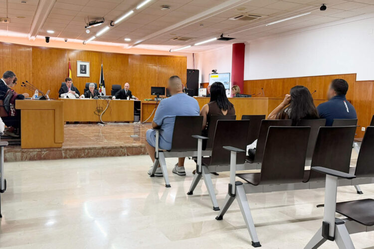 juicio-acusados-estafar-venta-una-casa-juan-carlos-i-2