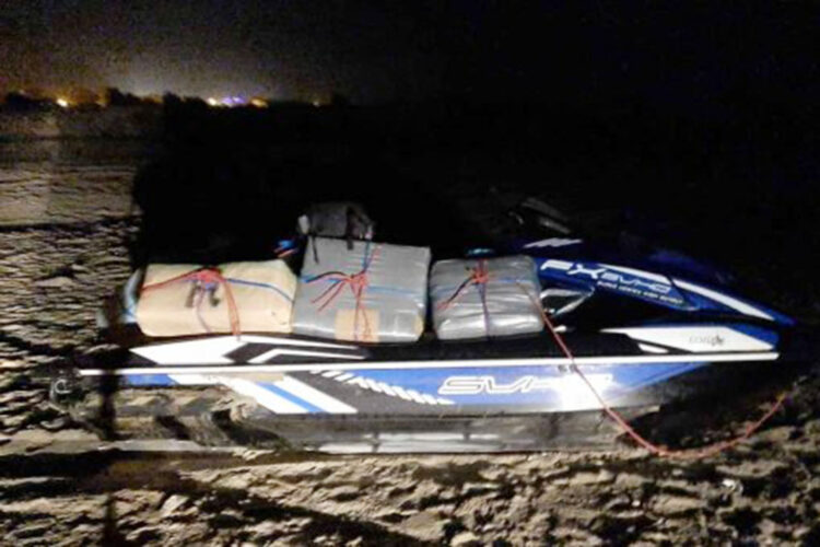 piloto-moto-agua-fuga-detuvieron-kilos-hachis