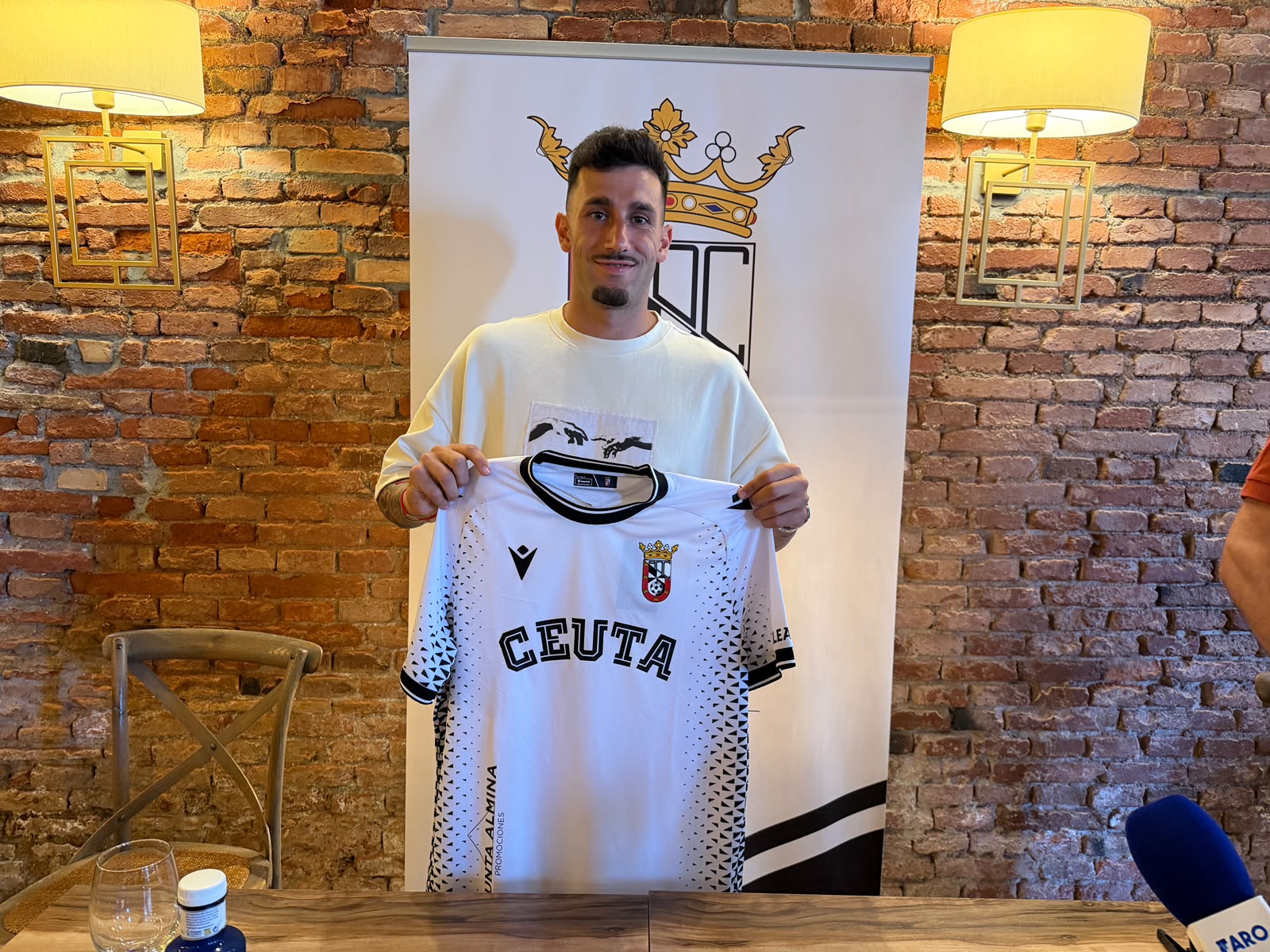presentacion-camacho-nuevo-fichaje-ad-ceuta-1