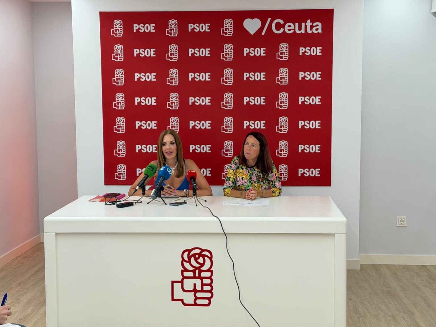 psoe-rueda-prensa-secretaria-igualdad-mercedes-vega-secretaria-politicas-institucionales-sandra-lopez-cantero-4