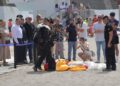 salto-paracaidista-deja-imagenes-espectaculares-playa-ribera-47