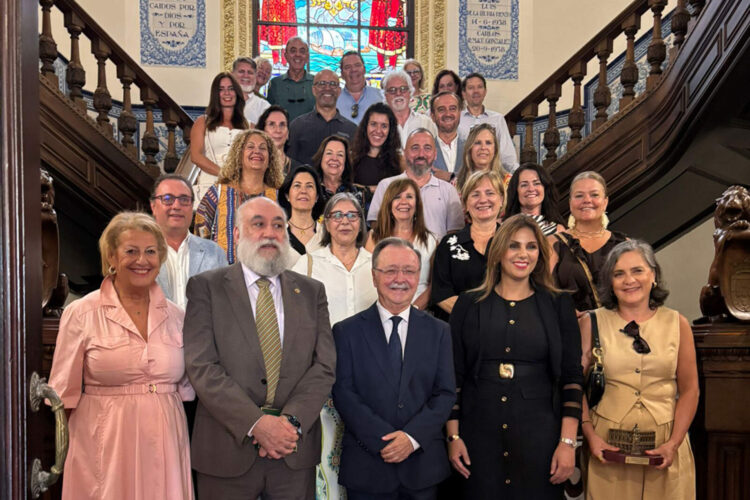 vivas-celebra-colegio-psicologia-ceuta-ensalzando-labor