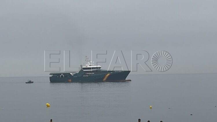 alerta-ceuta-marroquies-siguen-entrando-espigon-tarajal-3000-00001