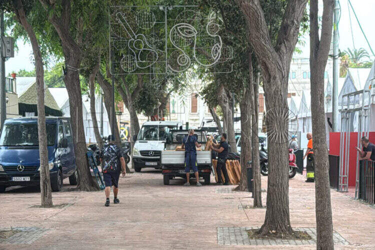 caseteros-indignados-suspension-feria-ceuta