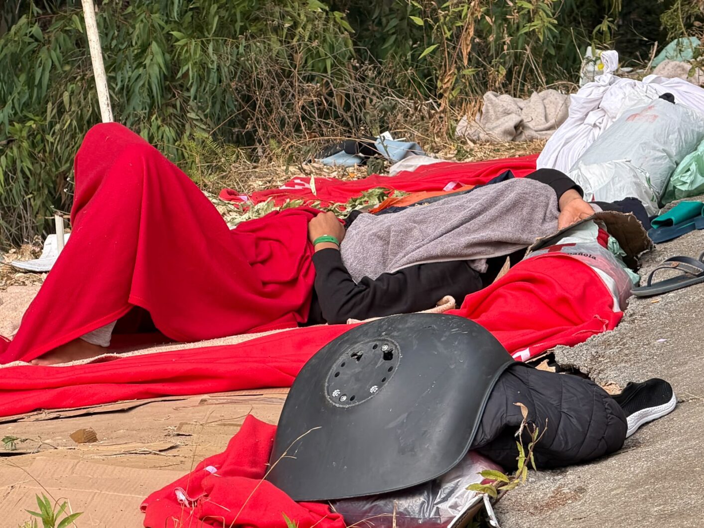 ceti-rodeado-otro-campamento-exterior-inmigrantes-20