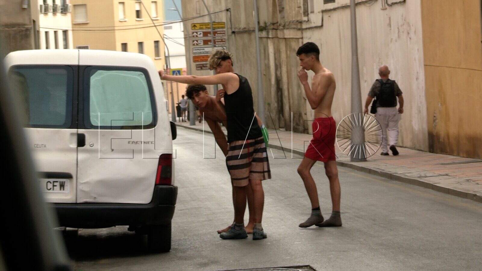 ceuta-expuesta-presion-migratoria-sin-precedentes-guardia-civil-mar-inmigrantes-ceti-42