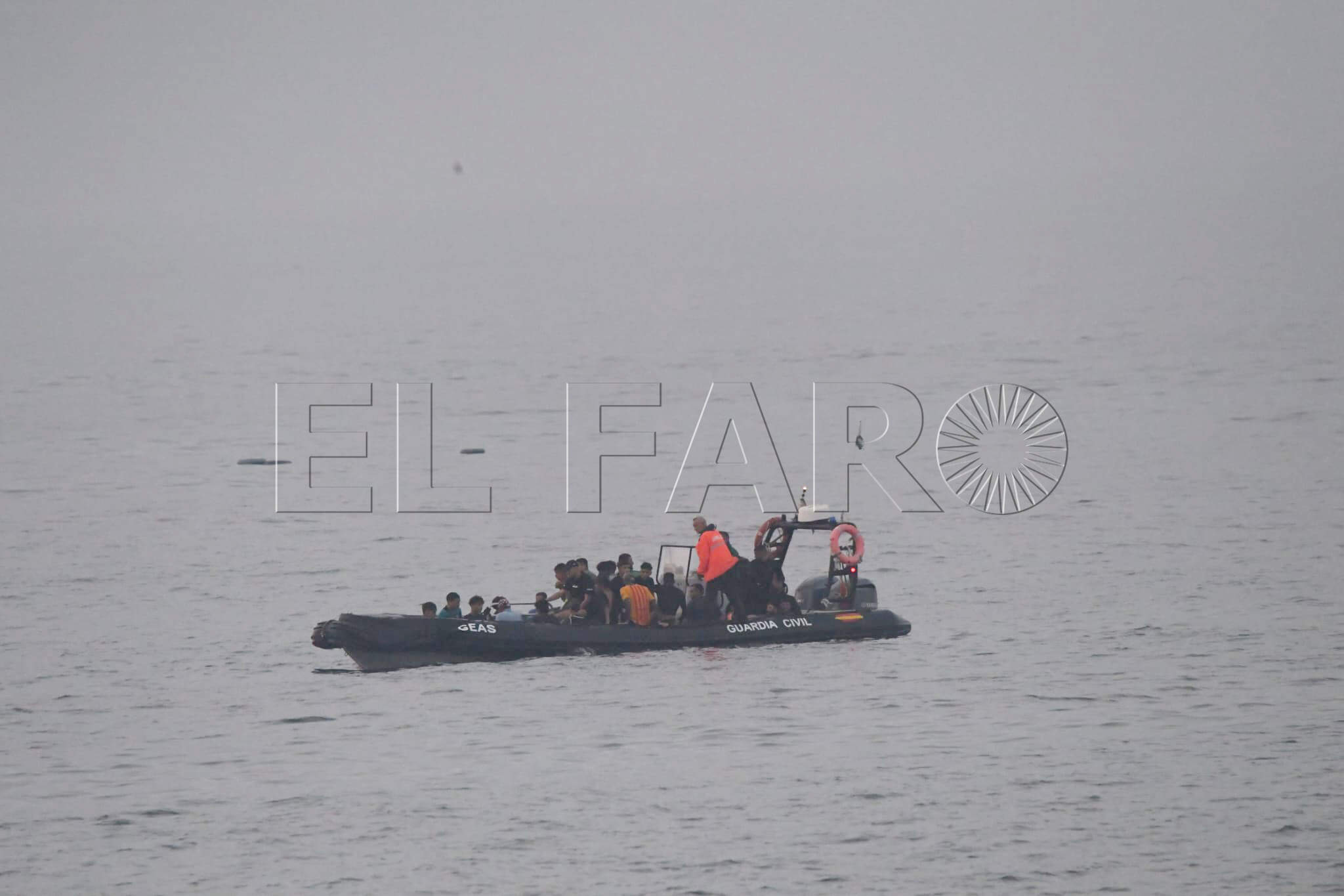 ceuta-no-puede-mas-entrada-masiva-inmigrantes-nado-marruecos-5-00007