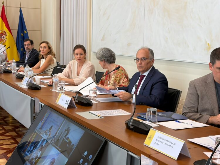 ceuta-traslada-madrid-necesidad-ayuda-estructural-menores-inmigrantes-00003
