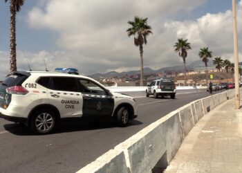guardia-civil-avisa-conductores-regla-doble-vistazo