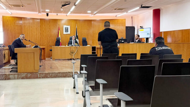 condenado-destrozar-moto-gritar-voy-matar-dueno