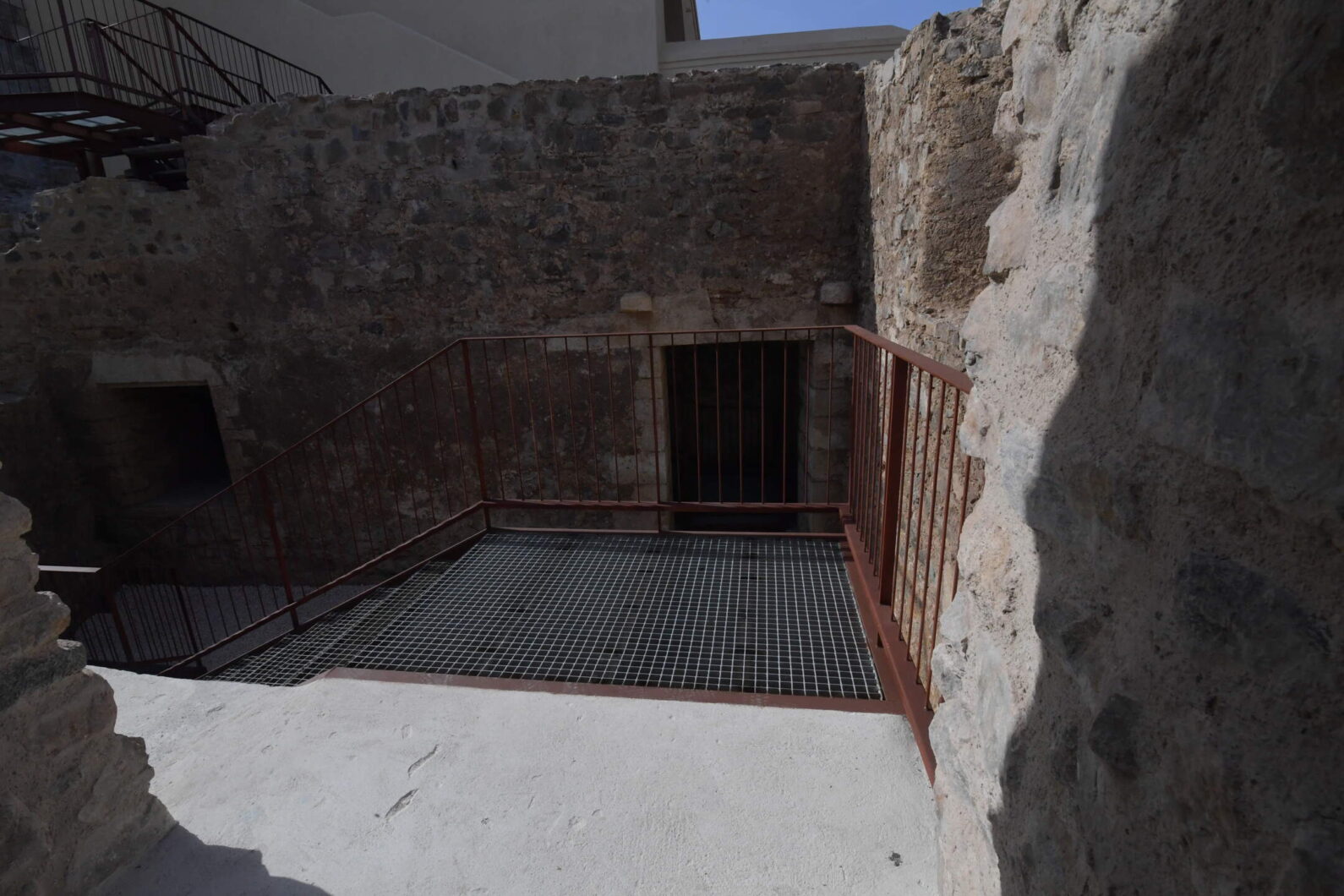coraza-alta-murallas-reales-recupera-esplendor-restauracion-4