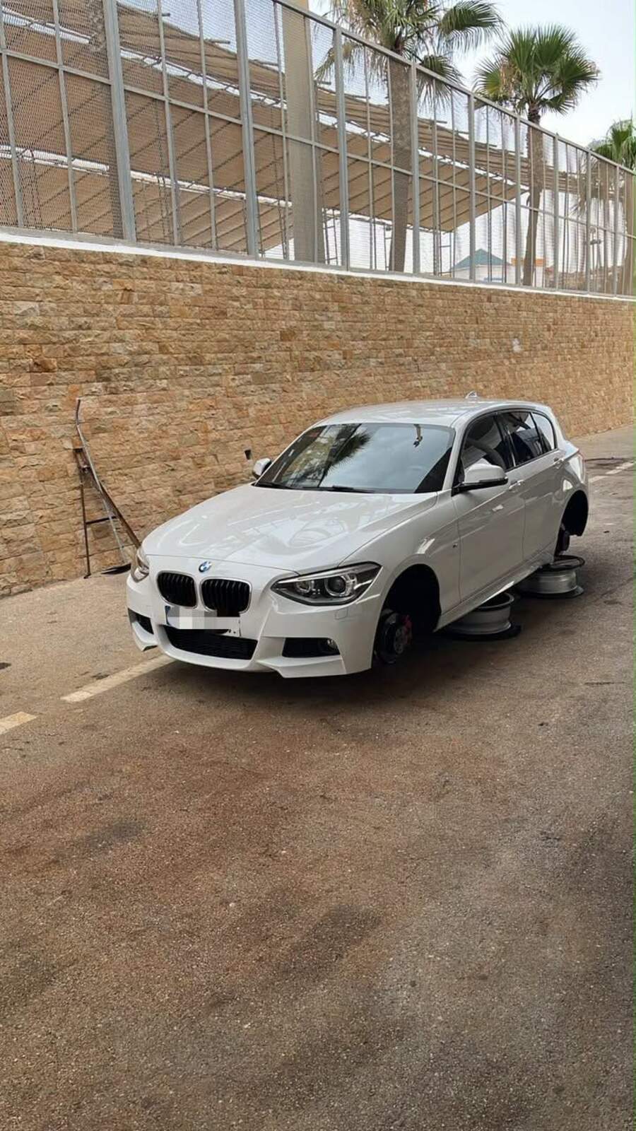 detenido-frontera-casi-treinta-kilos-hachis-ruedas-bmw-2