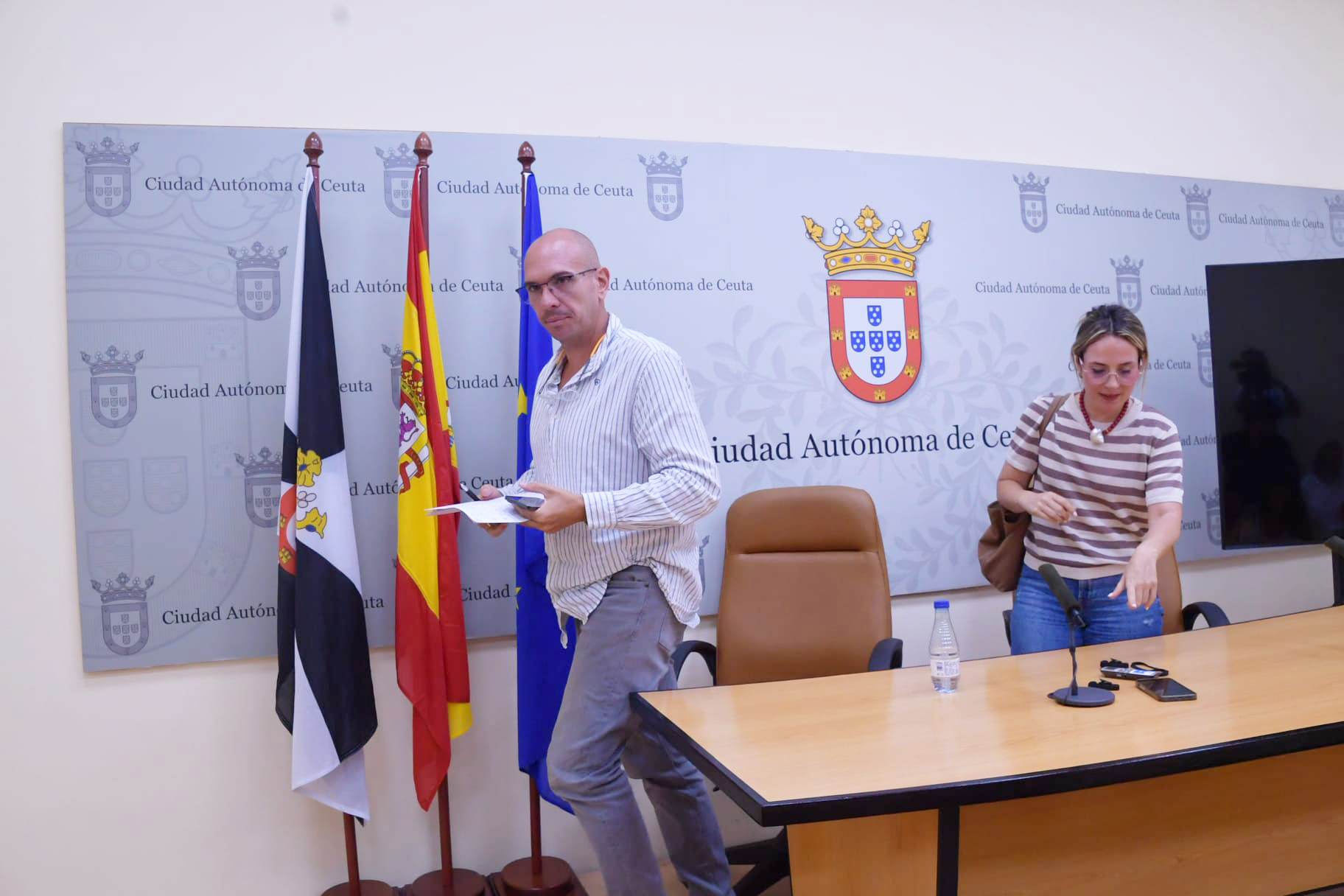 eduardo-ayala-pilar-orozco-rueda-prensa-contratos-cultura-2
