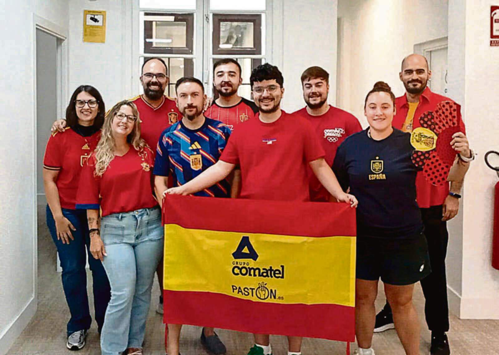 espana-argentina-perdedor-sofa-final-mundial-divide-pareja-agustin-victoria-3
