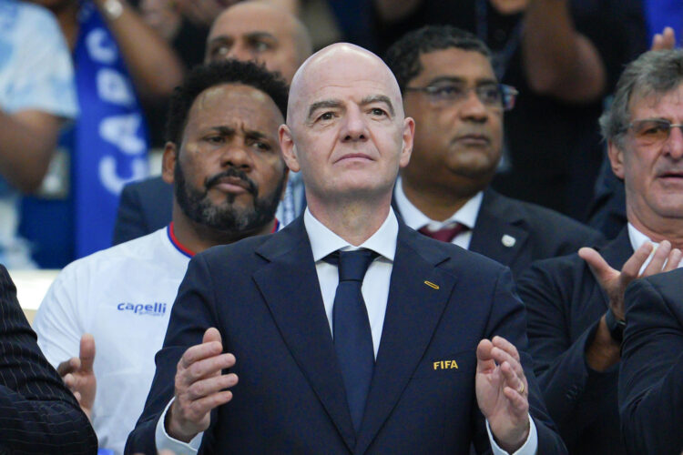fifa-estudia-mundial-equipos-2030