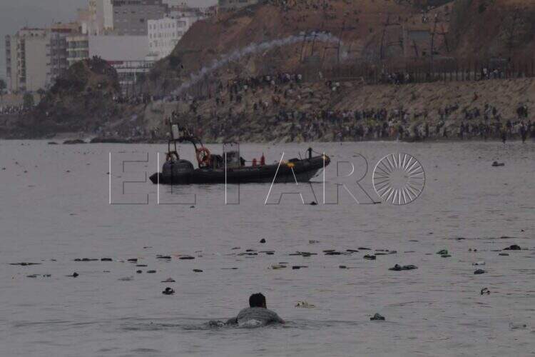 guardia-civil-frontera-inmigrantes-crisis-migratoria-2