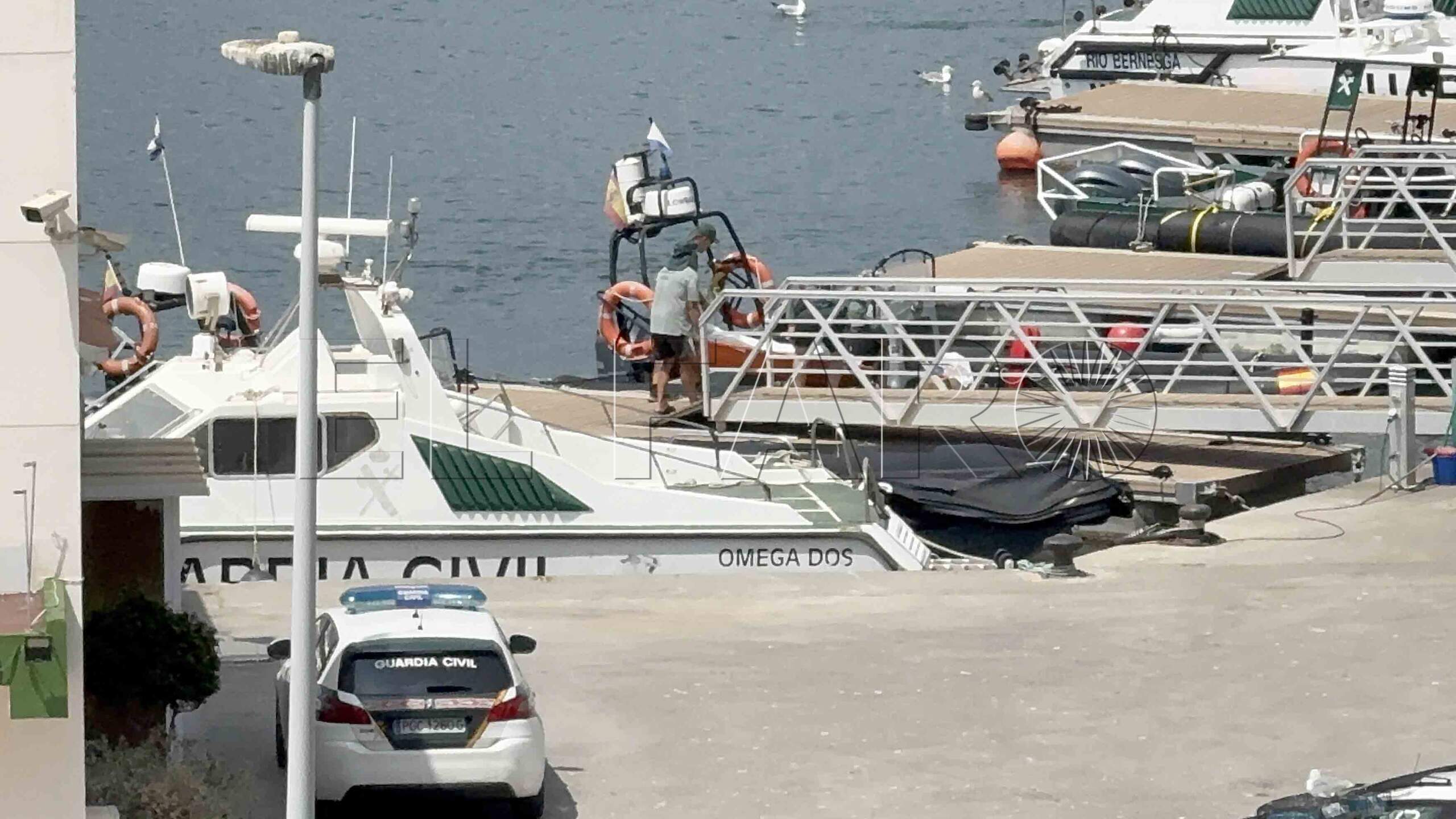 miercoles-tragico-guardia-civil-recoge-cadaveres-aguas-ceuta.jpeg