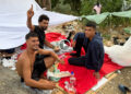 miniatura-ceti-rodeado-otro-campamento-exterior-inmigrantes