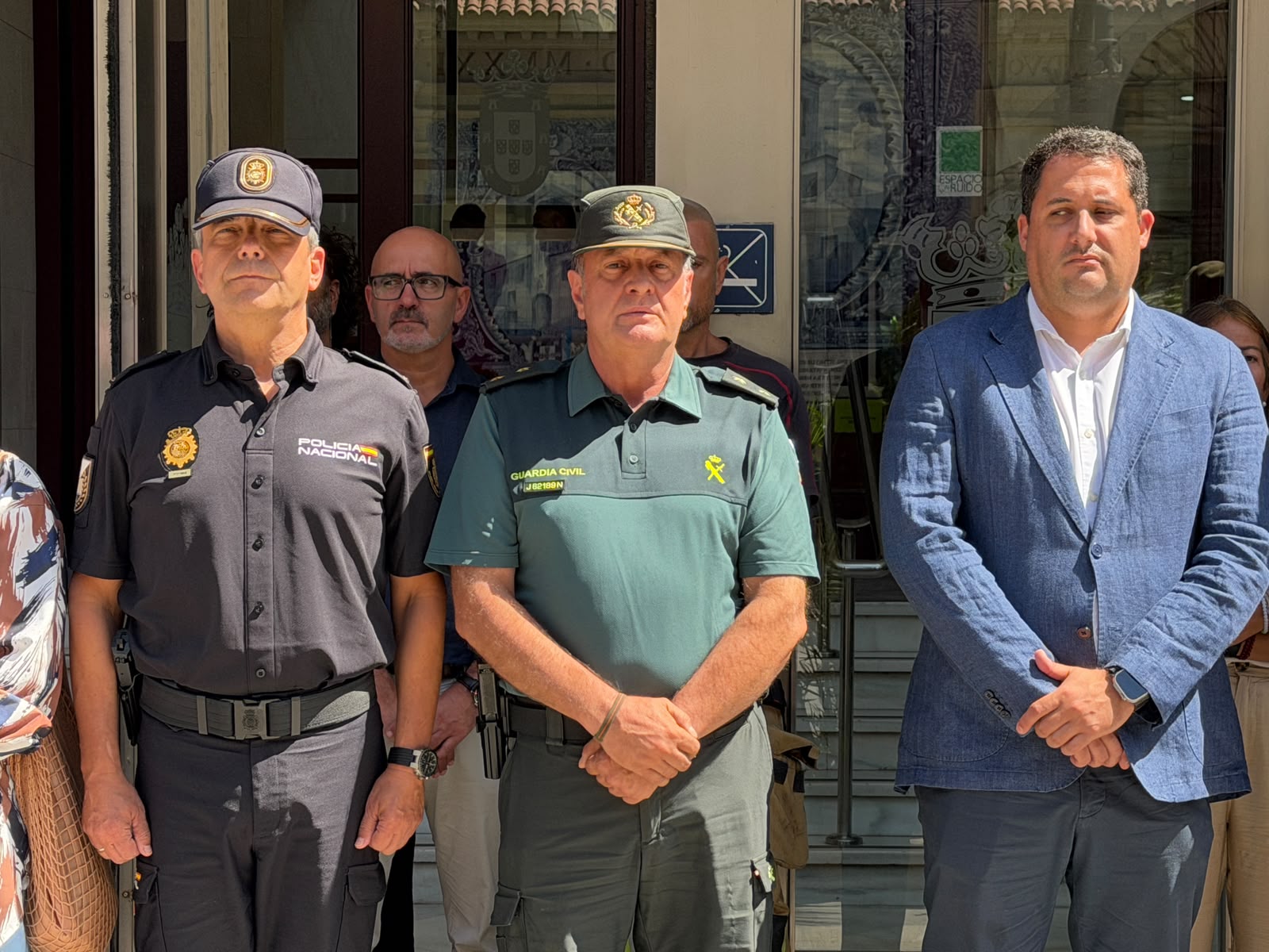 minuto-silencio-ceuta-victimas-tragedia-los-gallardos-almeria-6