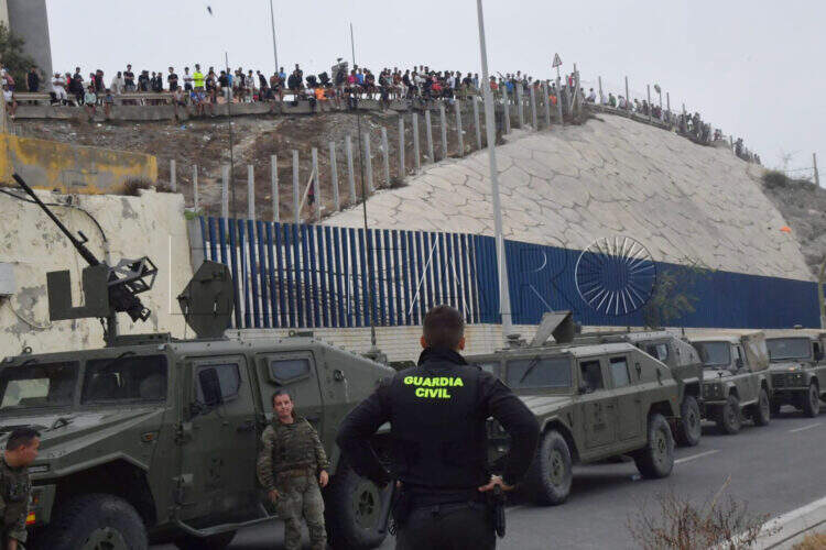 naves-tarajal-gran-presion-crisis-migratoria-00003