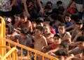 naves-tarajal-marroquies-policia-evita-lleguen-centro-ceuta-23
