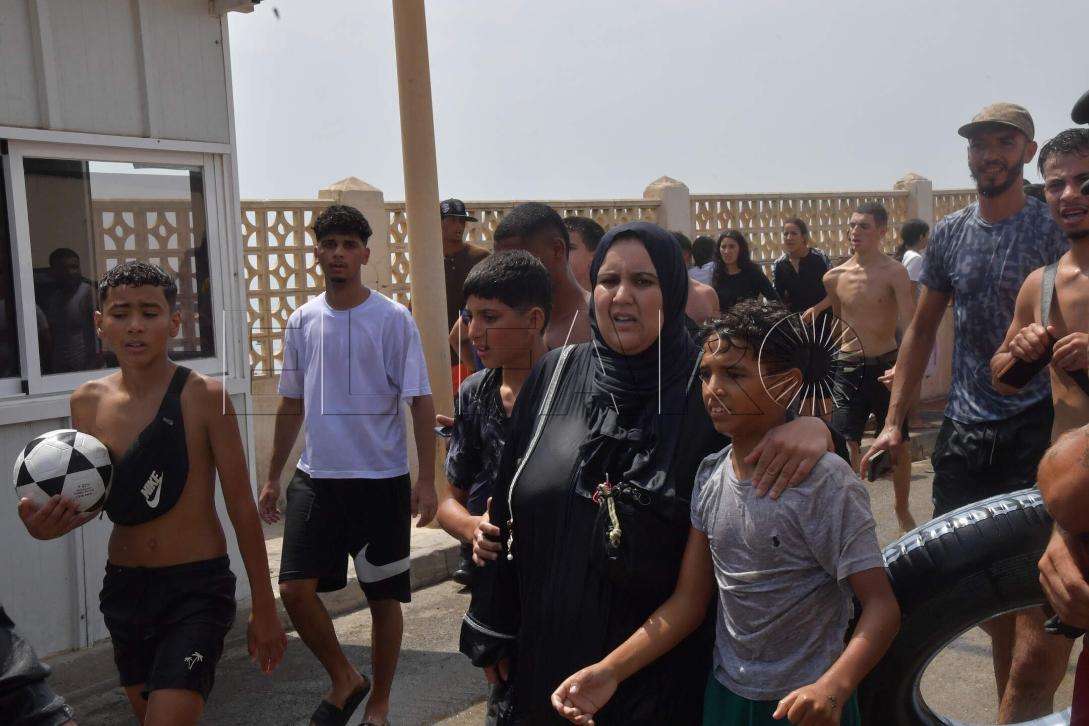 peor-crisis-migratoria-sufre-ceuta-inaccion-marruecos-fotos-frontera-inmigrantes-nado-guardia-civil-232