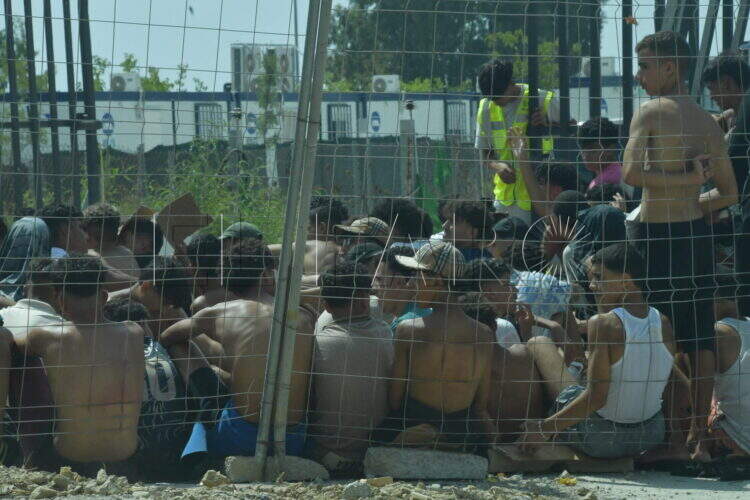 peor-crisis-migratoria-sufre-ceuta-inaccion-marruecos-fotos-frontera-inmigrantes-nado-guardia-civil-269