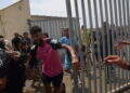 peor-crisis-migratoria-sufre-ceuta-inaccion-marruecos-fotos-frontera-inmigrantes-nado-guardia-civil-329