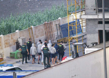 pp-devoluciones-en-frontera-inmigrantes-nado-ceuta-melilla