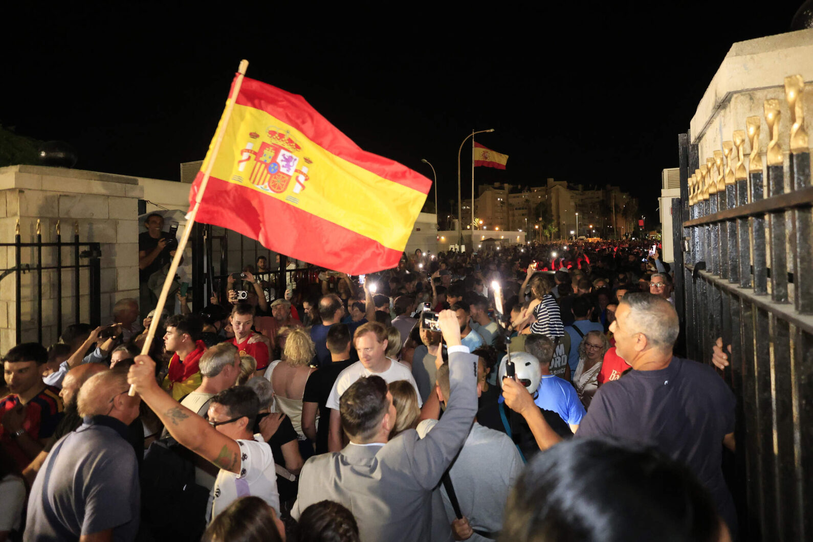 primer-dia-derribo-verja-trabajadores-gibraltar