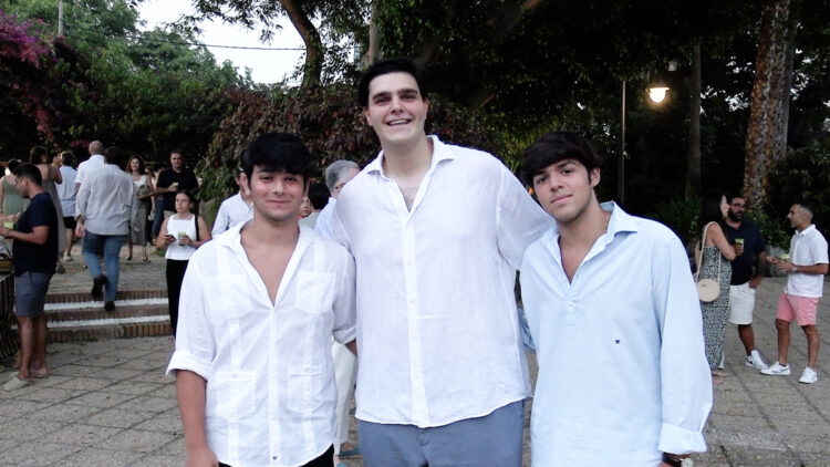 taburete-conquista-publico-pone-broche-oro-ceuta-music-park-12