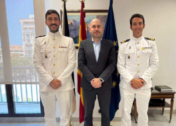 teniente-navio-carlos-arenas-perez-seoane-frente-isla-leon