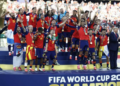 trump-se-cuela-foto-celebracion-espana-conquistar-mundial-1