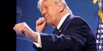 trump-sumar-habitual-histrionismo-convirtiendolo-cilicio