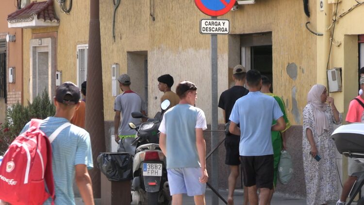 14.vecinos-hadu-rosales-inmigracion