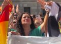 ceuta-es-espana-ceuta-no-se-vende-caballas-llenan-plaza-reyes-manifestacion-convocada-bomberos-1