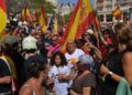 ceuta-es-espana-ceuta-no-se-vende-caballas-llenan-plaza-reyes-manifestacion-convocada-bomberos-17