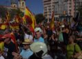 ceuta-es-espana-ceuta-no-se-vende-caballas-llenan-plaza-reyes-manifestacion-convocada-bomberos-23