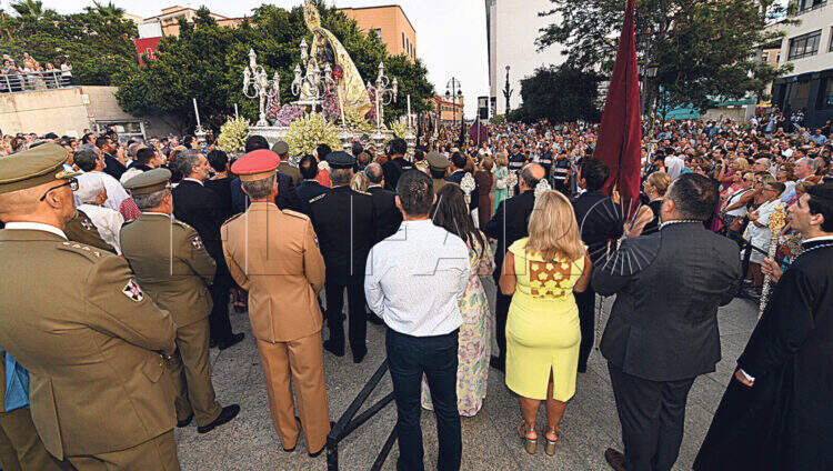 ceuties-esperan-ilusion-procesion-patrona
