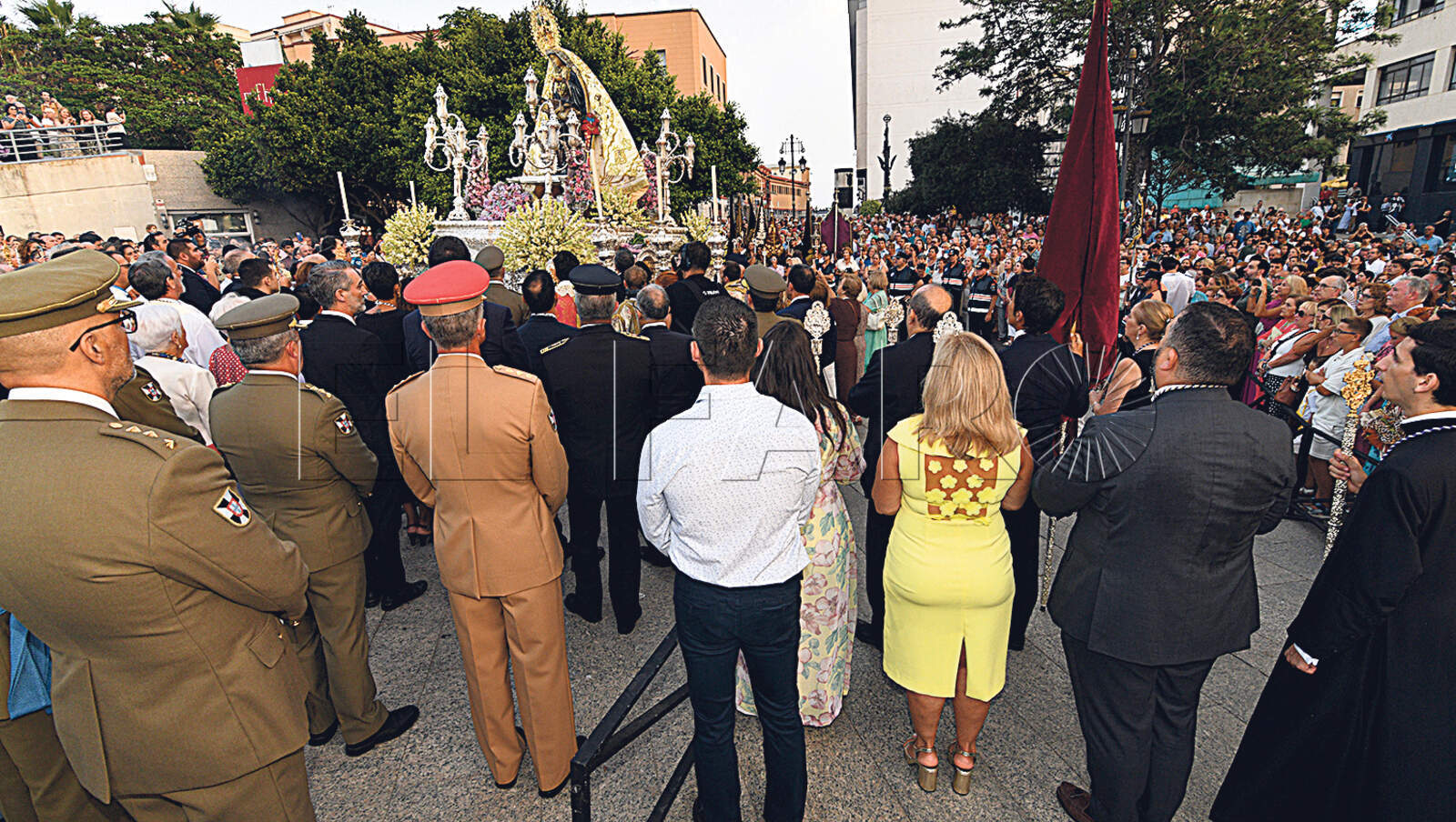 ceuties-esperan-ilusion-procesion-patrona