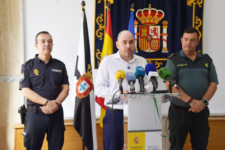 delegado-gobierno-ceuta-miguel-angel-perez-triano-refuerzo-policia-nacional-guardia-civil-entrada-masiva-inmigrantes-9