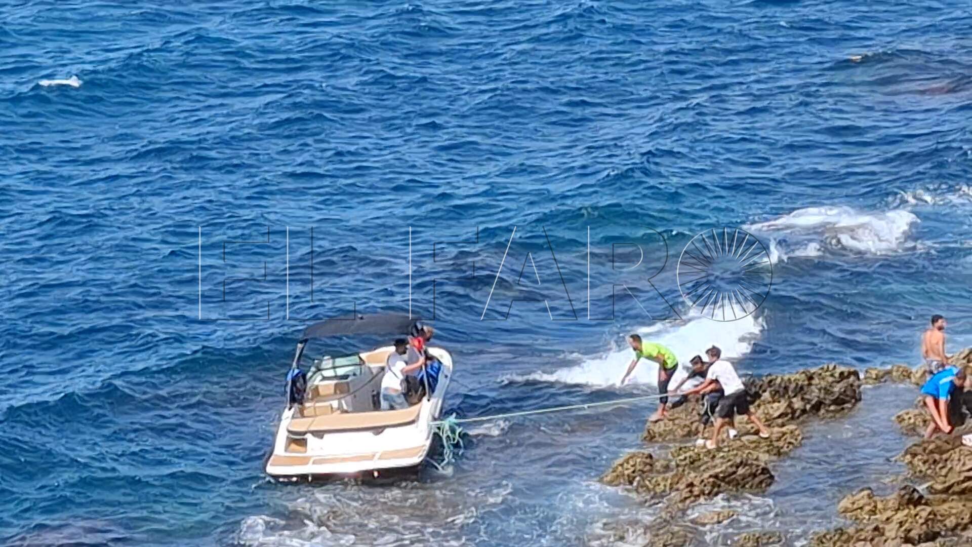 dos-familias-holandesas-auxiliadas-policia-local-guardia-civil-travesia-accidentada Image 2026-08-10 at 21.21.13