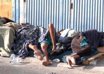 drama-humanitario-tarajal-persiste-colchones-mantas-suenos-rotos-frontera-naves-menores-1
