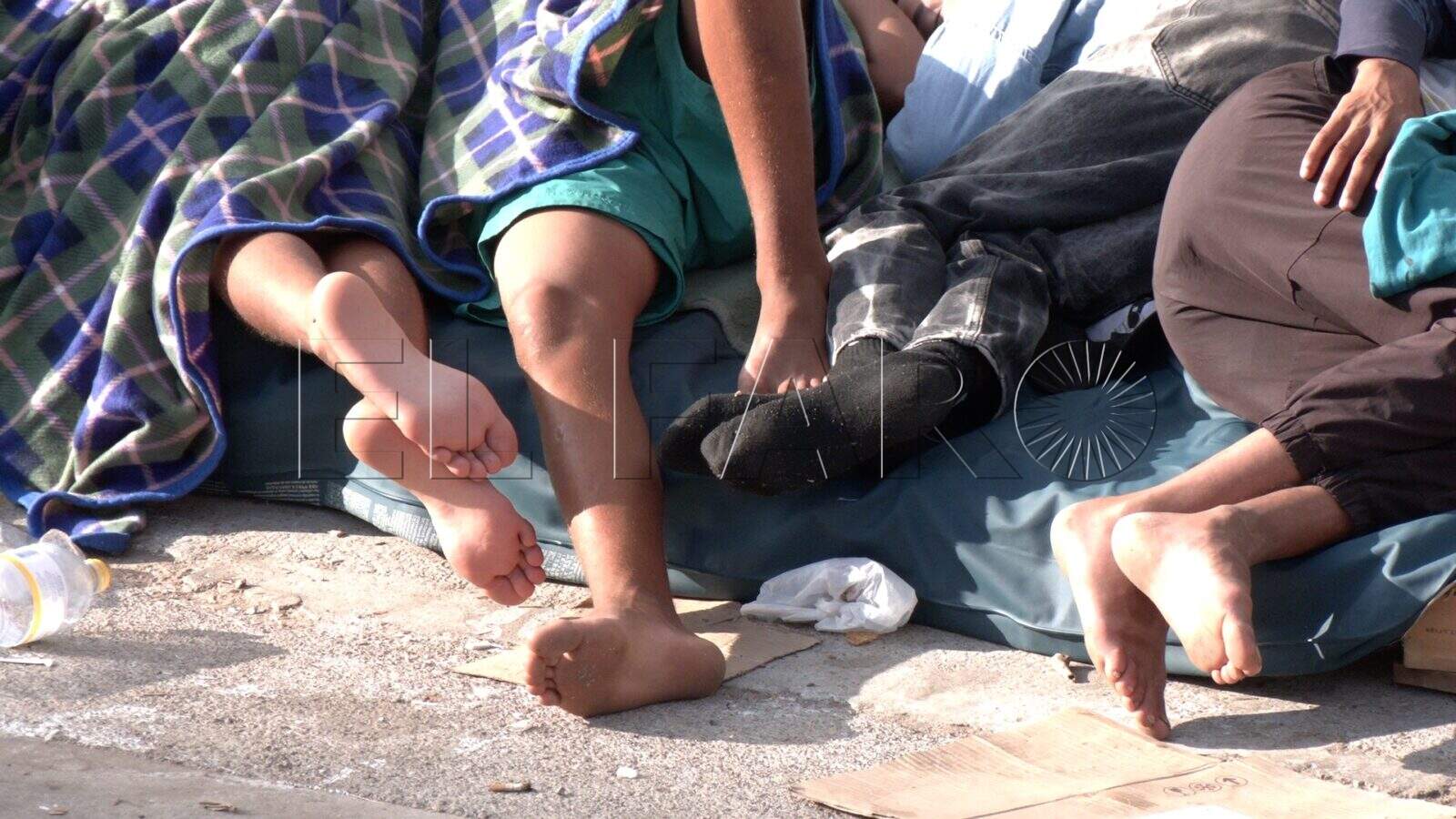 drama-humanitario-tarajal-persiste-colchones-mantas-suenos-rotos-frontera-naves-menores-10