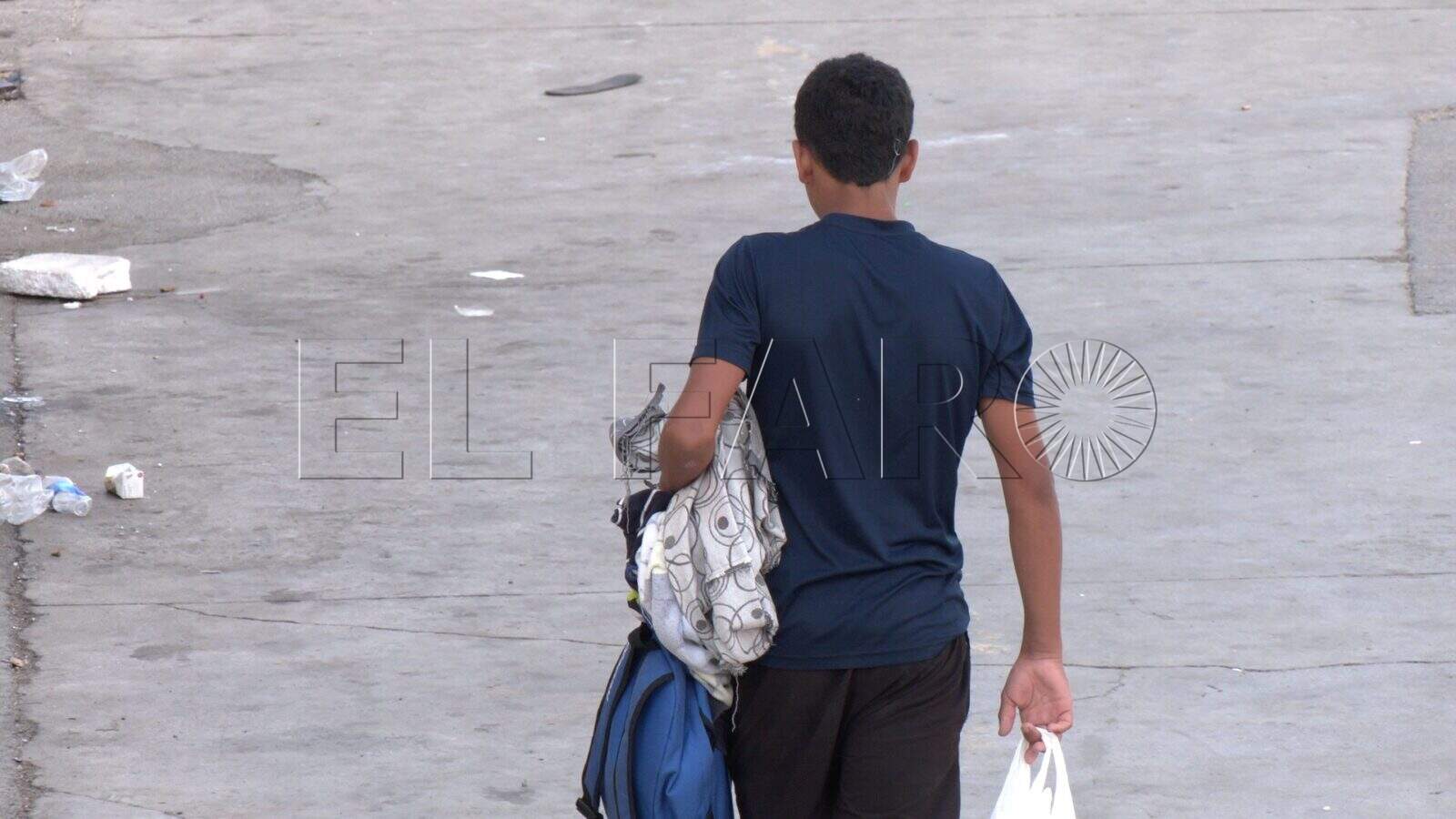 drama-humanitario-tarajal-persiste-colchones-mantas-suenos-rotos-frontera-naves-menores-14