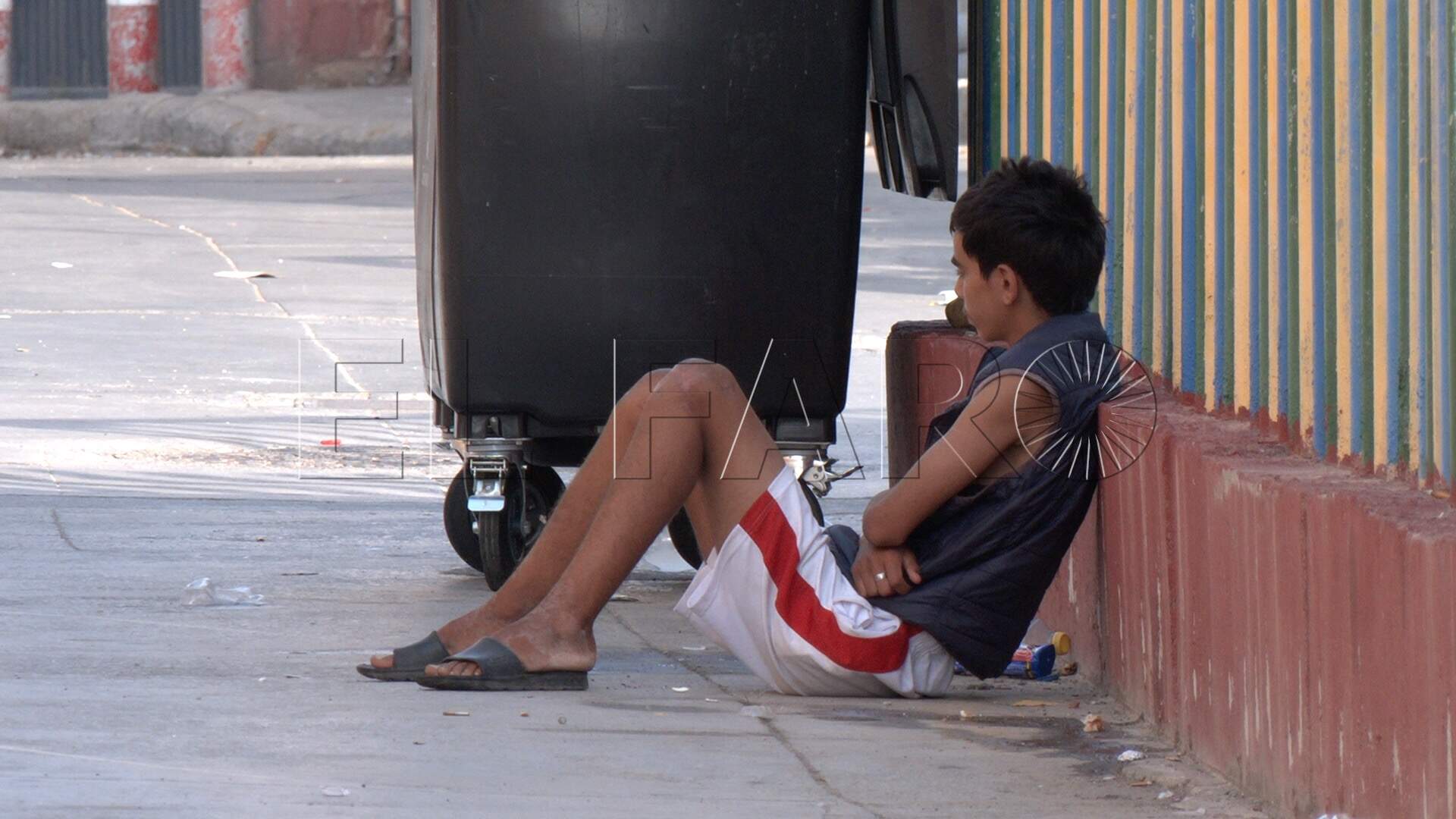 drama-humanitario-tarajal-persiste-colchones-mantas-suenos-rotos-frontera-naves-menores-6