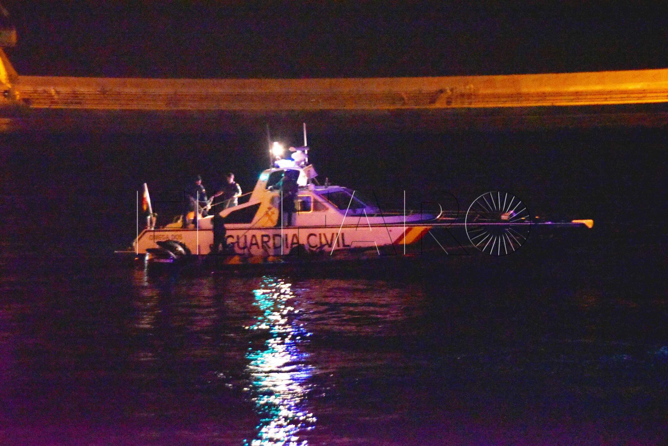 guardia-civil-detiene-piloto-phantom-cargada-inmigrantes